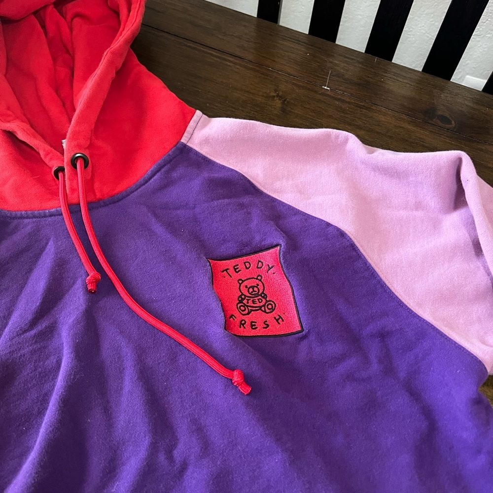 Colorblock Hoodie - Picture 2 of 4